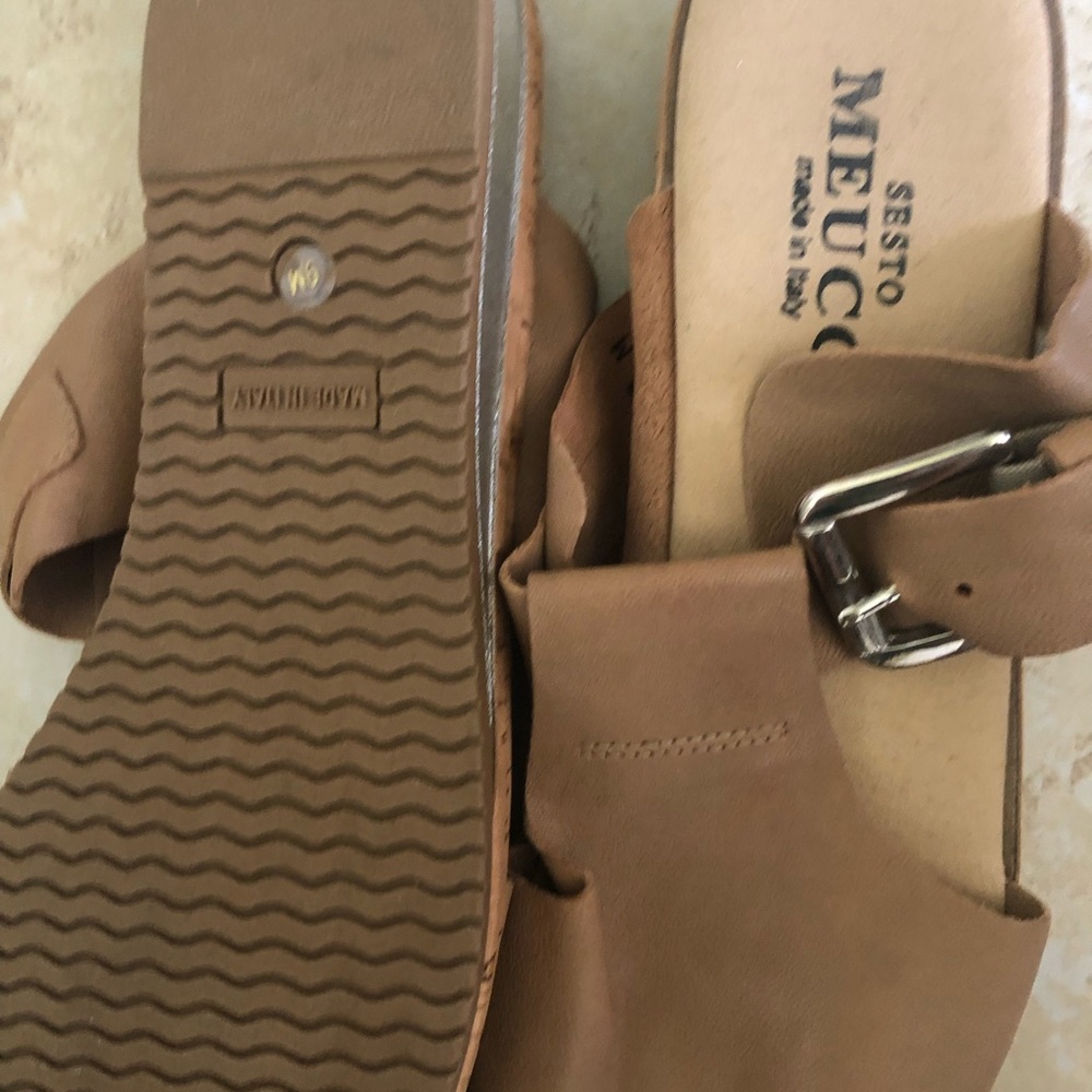Women’s flat designer sandals Sesto Meucci made in Italy soft supple leather 9m